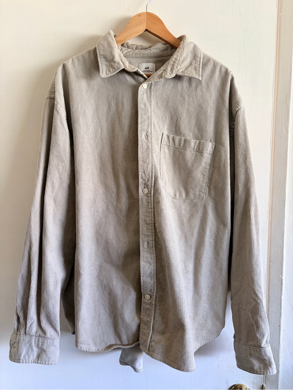 H&M Men's Light Beige Corduroy Button-Down Shirt